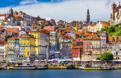 la mejor zona para alojarse en oporto
