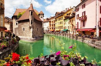 mejor zona para alojarse en annecy
